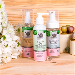 Гель для умывания лица, шеи и зоны декольте Snail Collection с муцином улитки